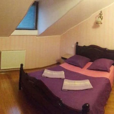 Nini Apartment Tbilisi Ngoại thất bức ảnh