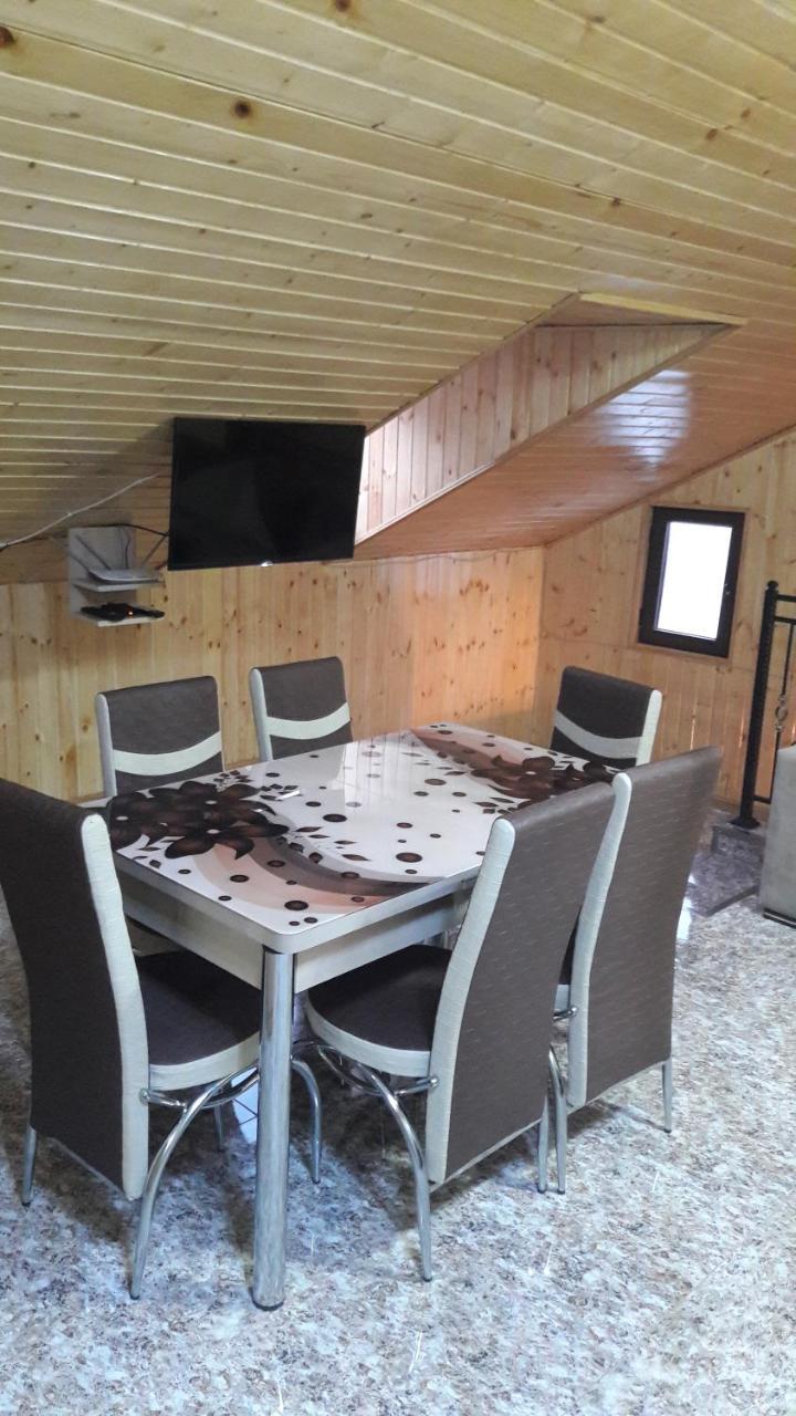 Nini Apartment Tbilisi Ngoại thất bức ảnh
