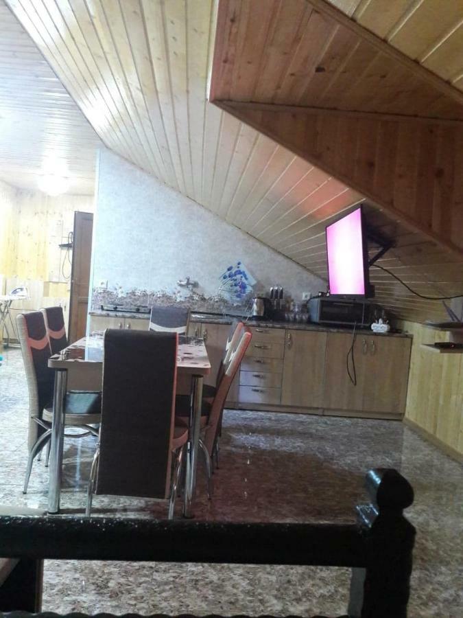 Nini Apartment Tbilisi Ngoại thất bức ảnh